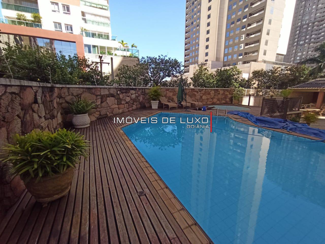 Imóveis de Luxo - Apartamento com 259m2,  4 suites, 3 vagas garagem no Setor Bueno