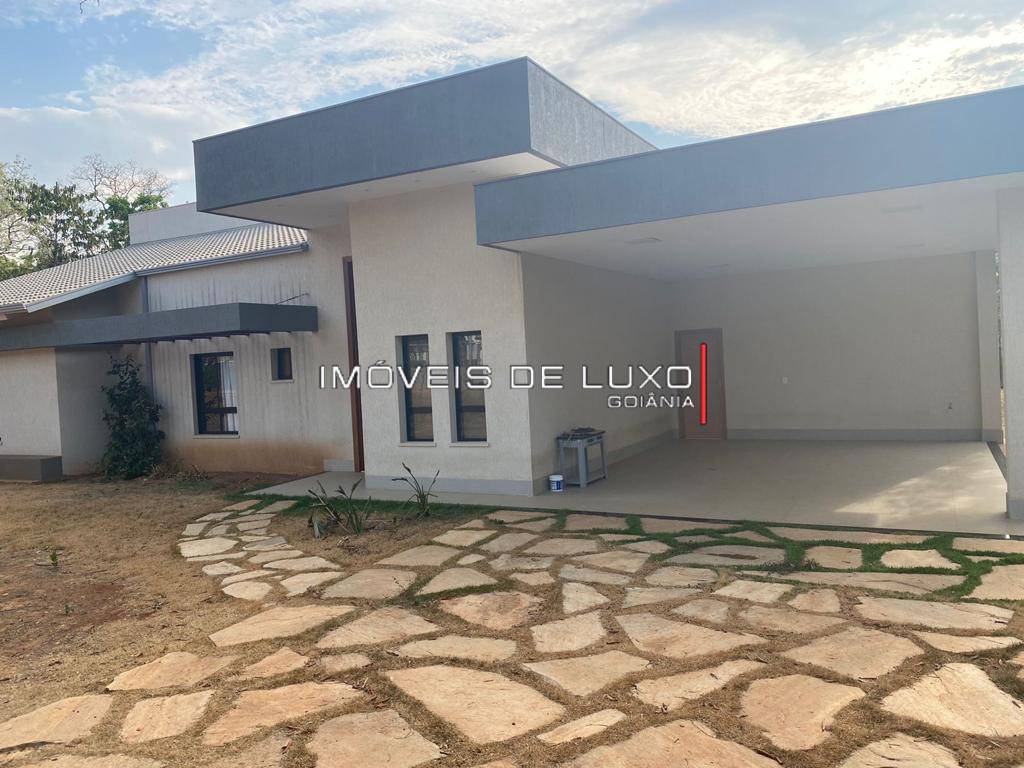 Imóveis de Luxo - Linda Casa Térrea 3 suítes, 325m2 no Cond. Villa Verde