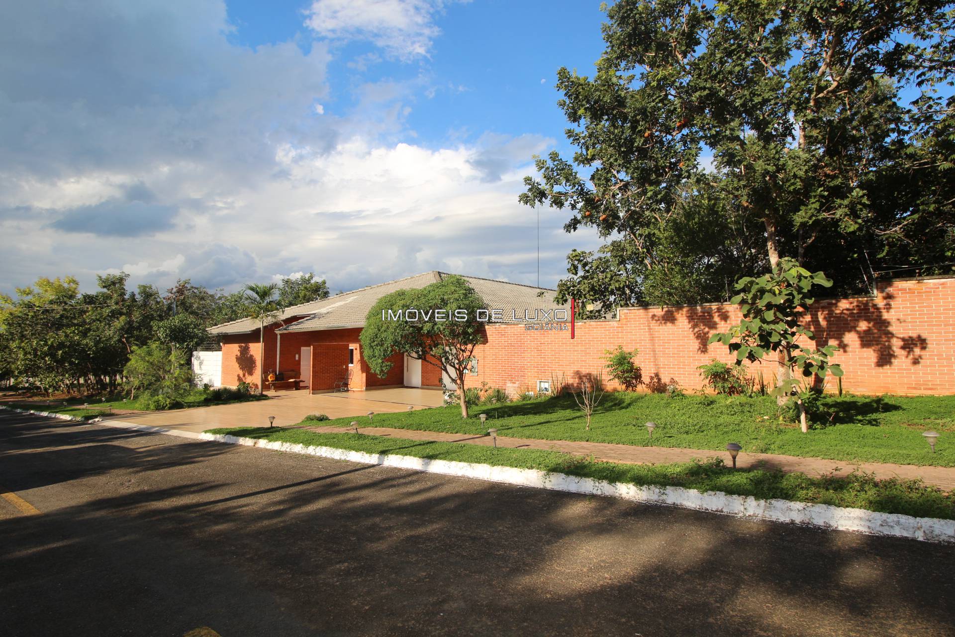 Imóveis de Luxo - Casa Térrea  4 suítes no Condomínio Villa Verde