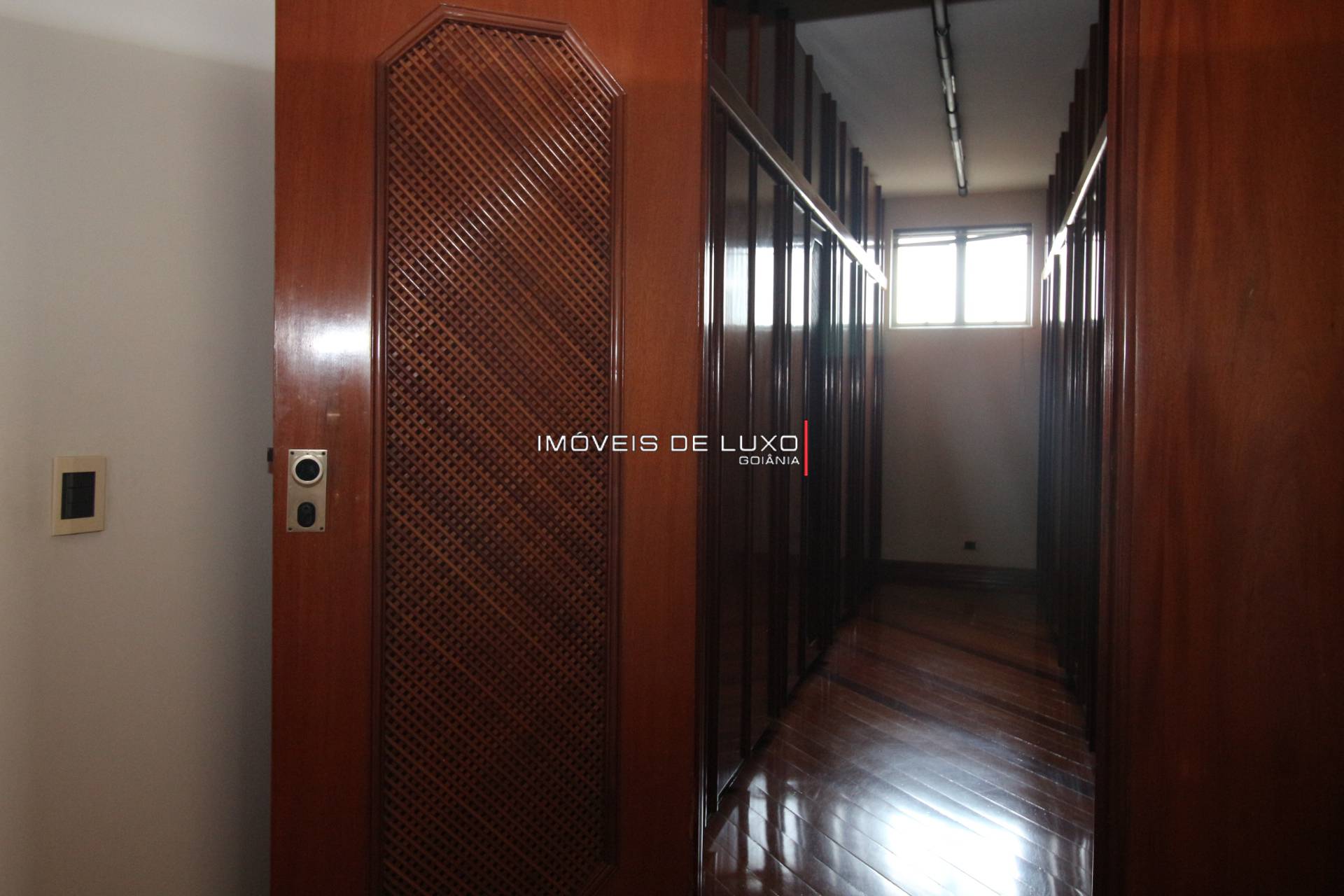Imóveis de Luxo - Apartamento com 459m2 no Setor Bueno