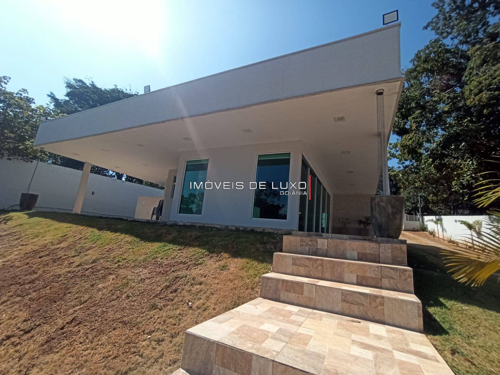 Imóveis de Luxo - Casa 2 suites com projeto moderno e arrojado!! Cond Villa Verde
